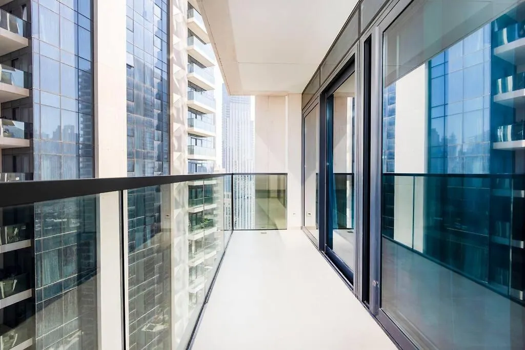 Apartamento Elegant 4Br, Stunning Burj Khalifa Views Act One 3001 Dubái 0*,  Emiratos Árabes Unidos