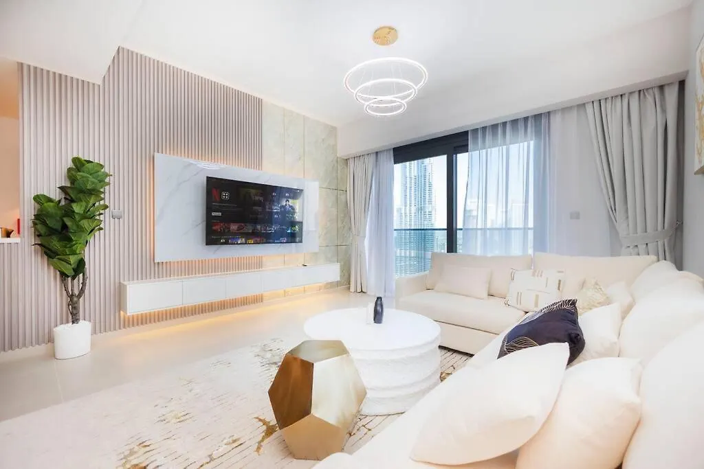 Apartamento Elegant 4Br, Stunning Burj Khalifa Views Act One 3001 Dubái