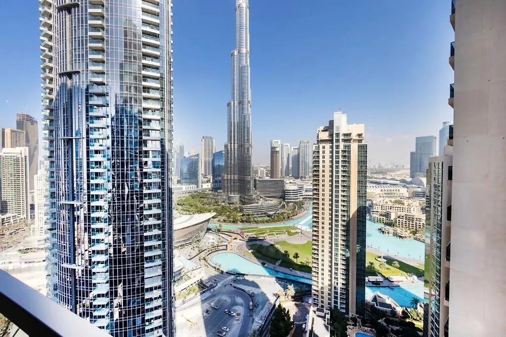 Apartamento Elegant 4Br, Stunning Burj Khalifa Views Act One 3001 Dubái